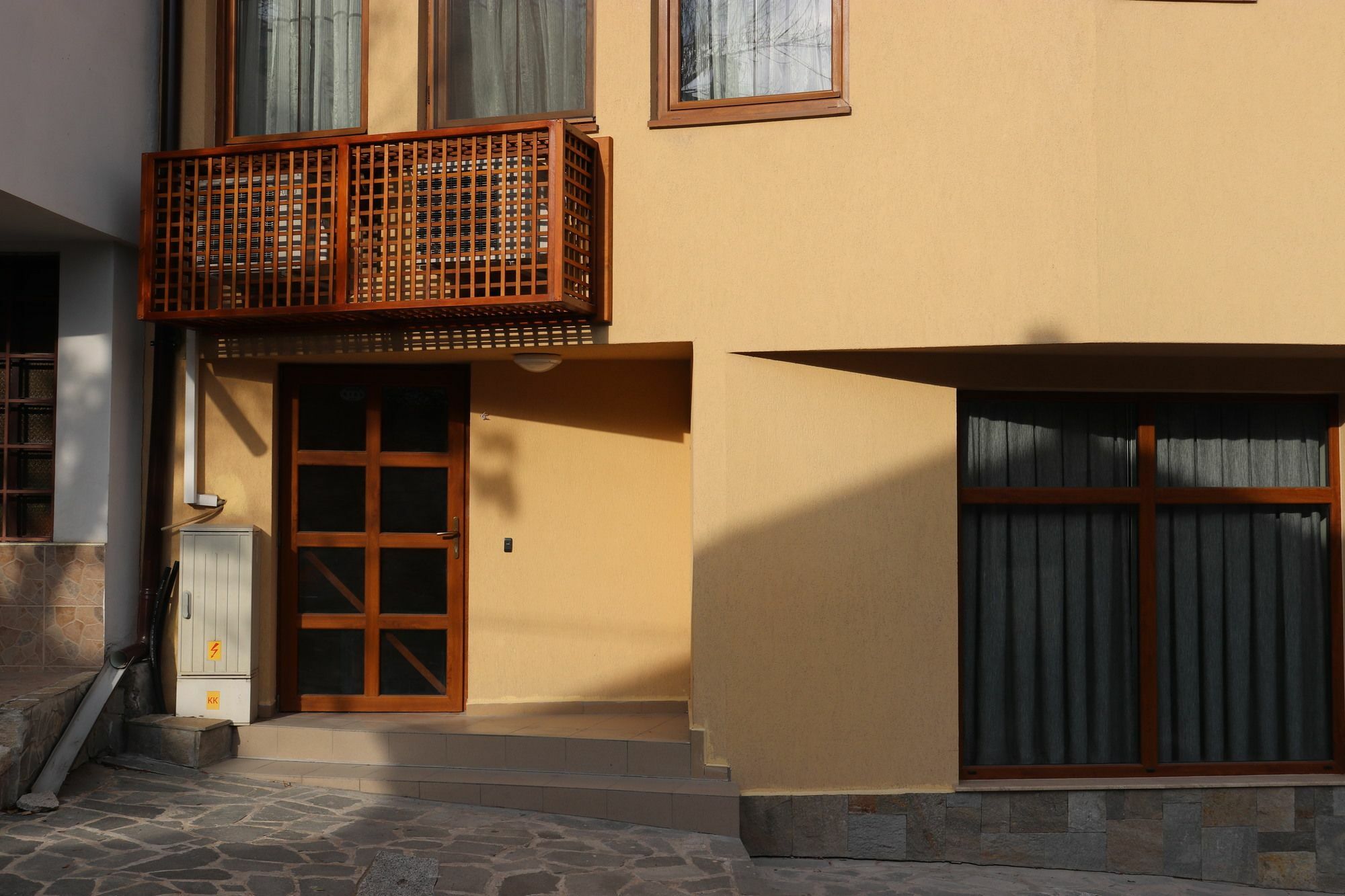 Roots Hotel And Wine Bar Plovdiv Exterior foto